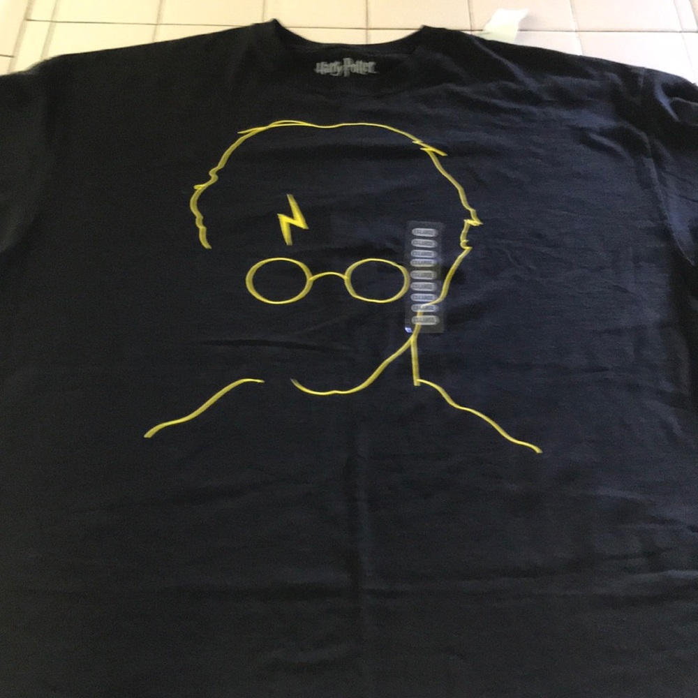 Men’s T-shirt. Xl. Make offer. Brand new